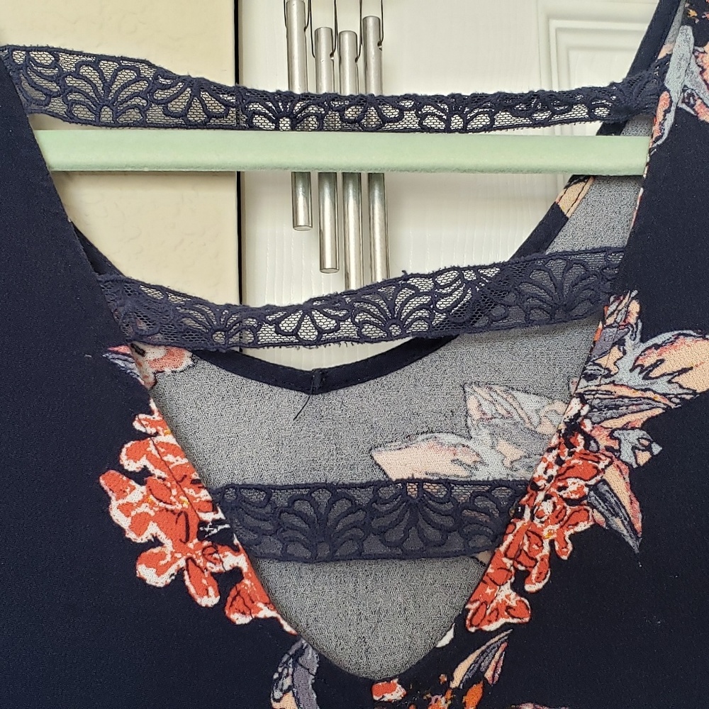 Floral Pattern Dress - Picture 4 of 6